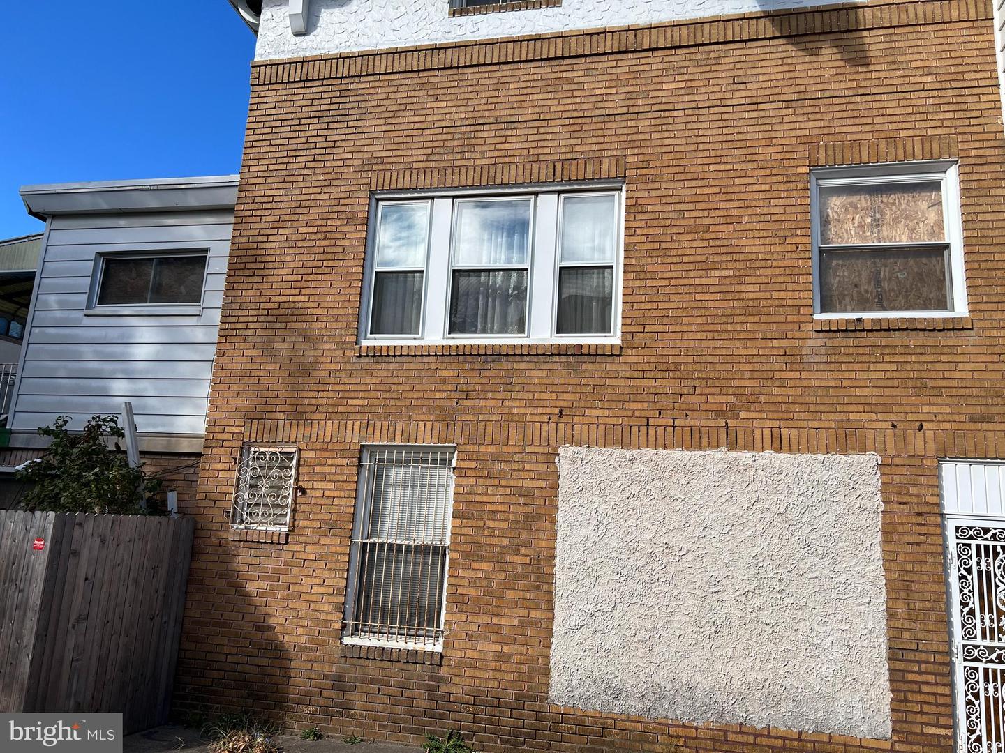 1720 68th Ave Property Photo 4