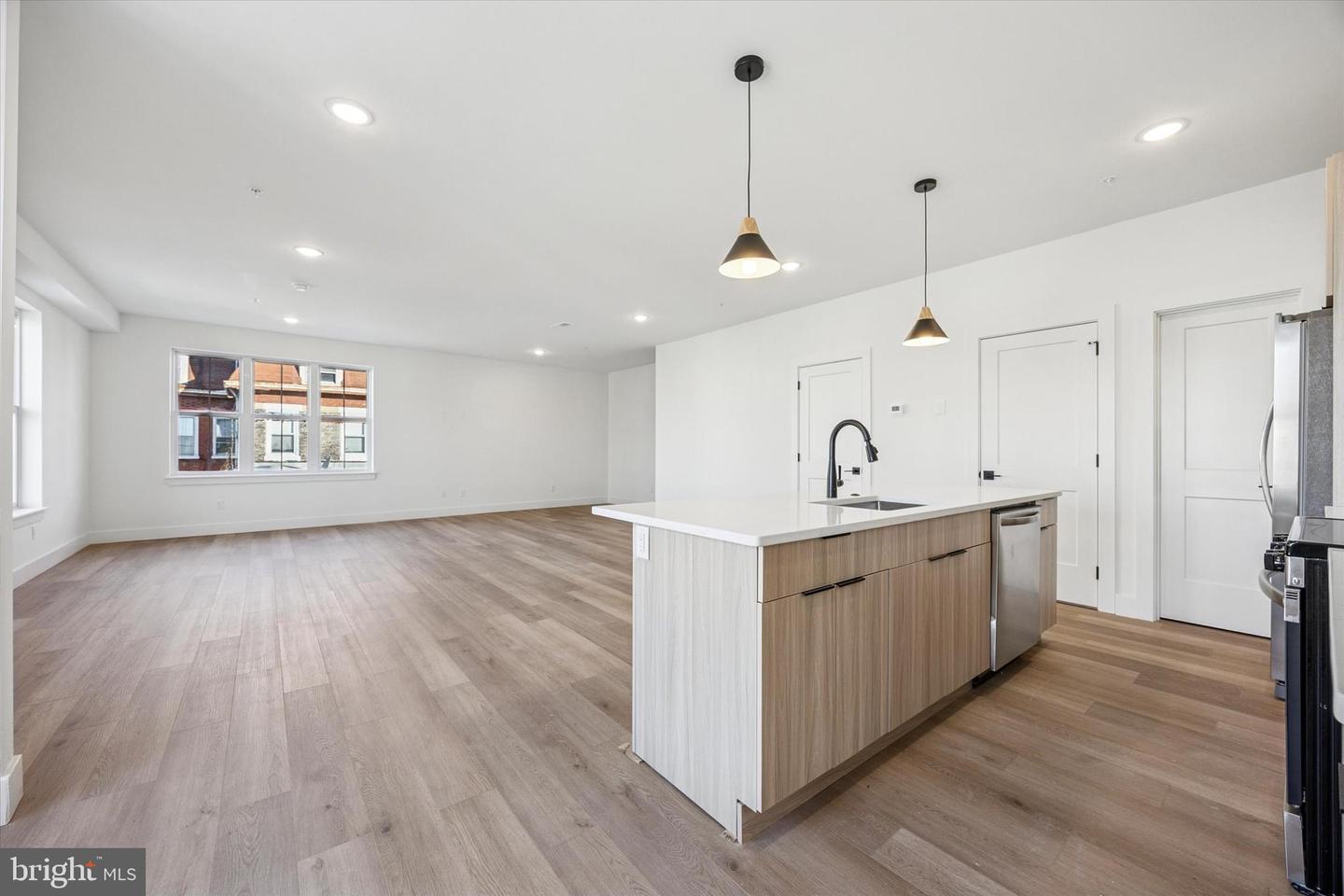 100 E Herman St #2 Property Photo 6