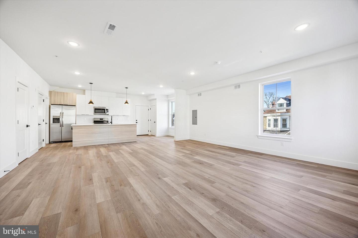 100 E Herman St #2 Property Photo 8