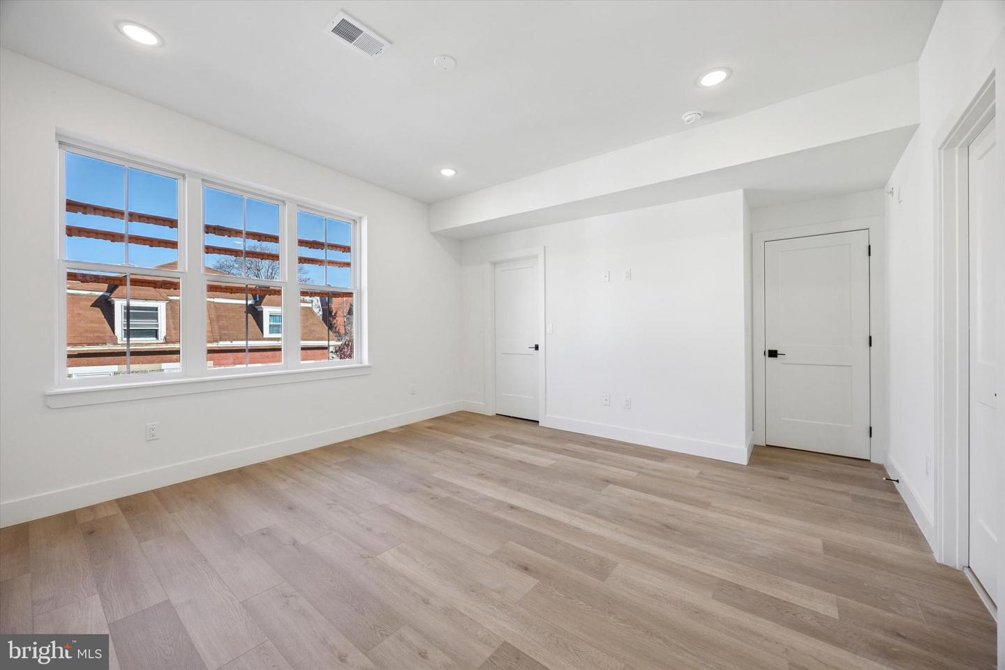 100 E Herman St #2 Property Photo 19