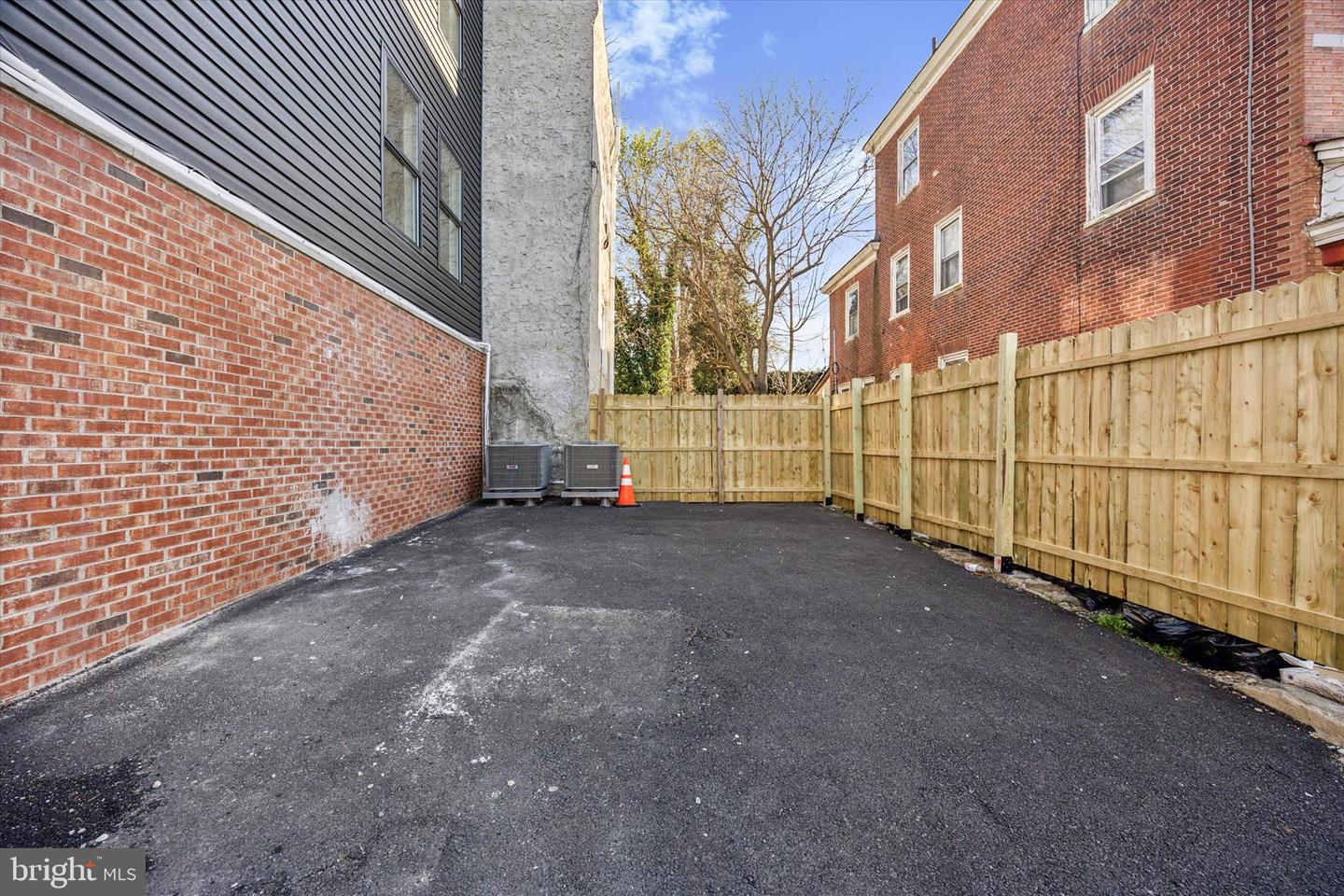 100 E Herman St #2 Property Photo 25