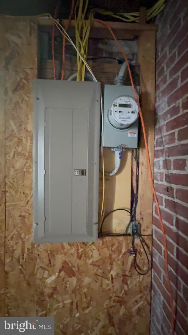 203 E Slocum St #a Property Photo 2