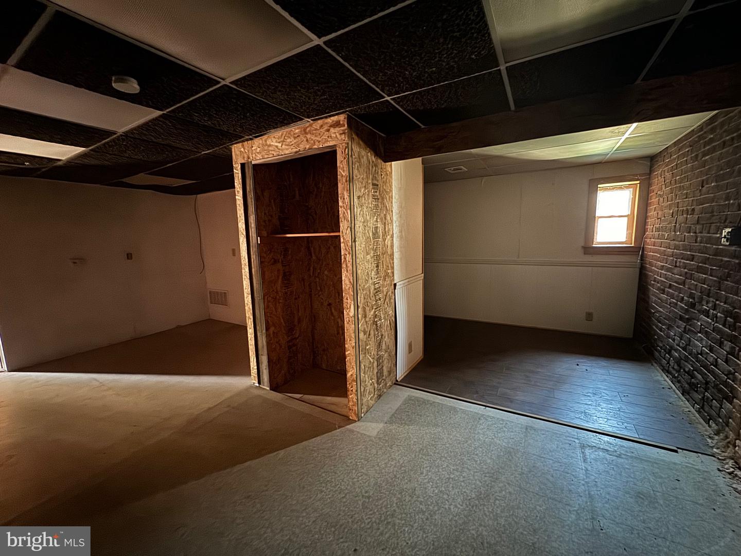 203 E Slocum St #a Property Photo 4