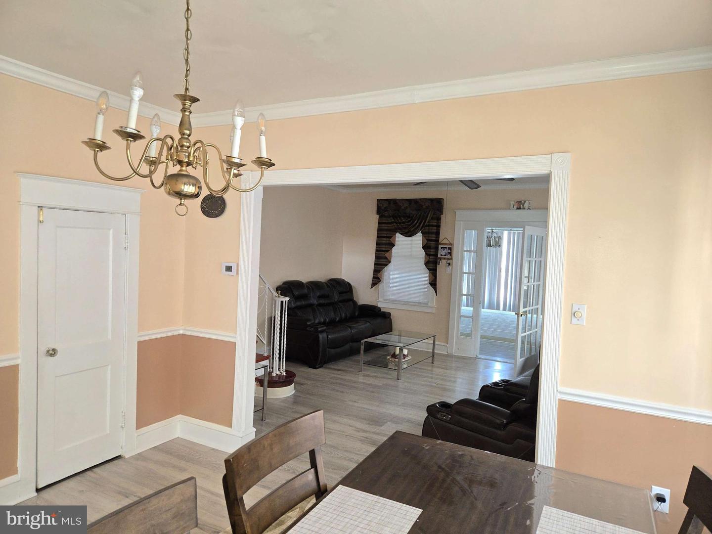 6831 Oakley St Property Photo 9
