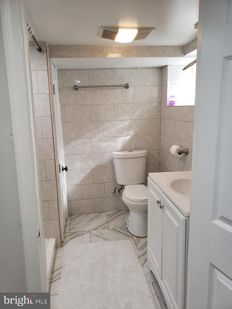 6831 Oakley St #0 Property Photo 27