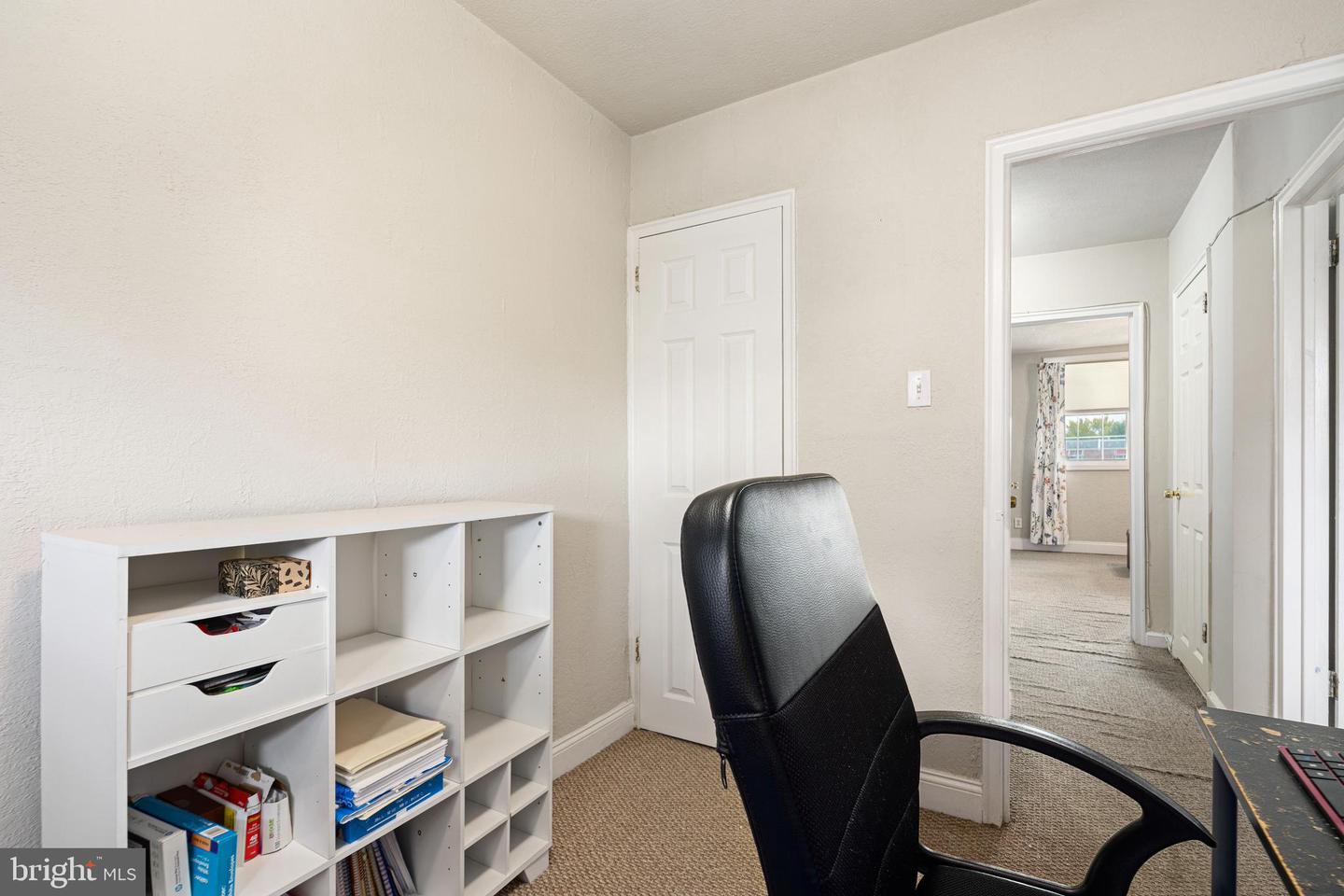 7627 Elmwood Ave Property Photo 16