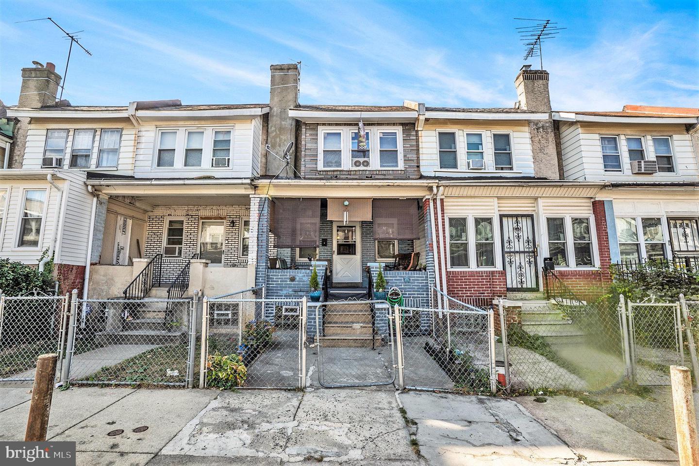 5860 N Marshall St Property Photo