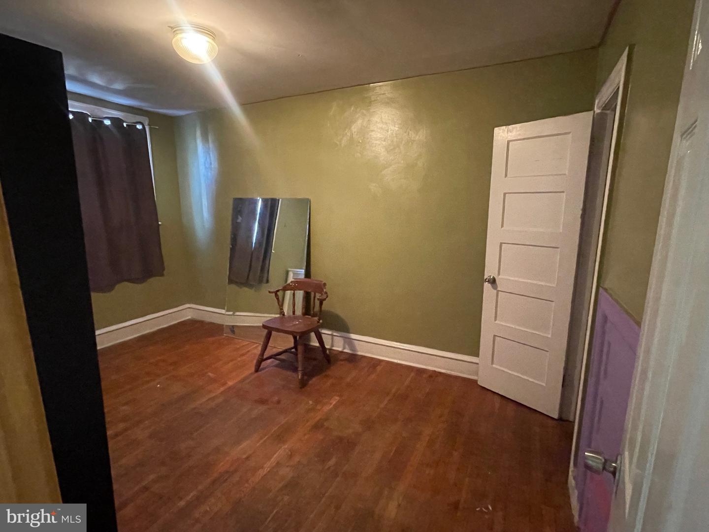 5930 N Leithgow St Property Photo 13