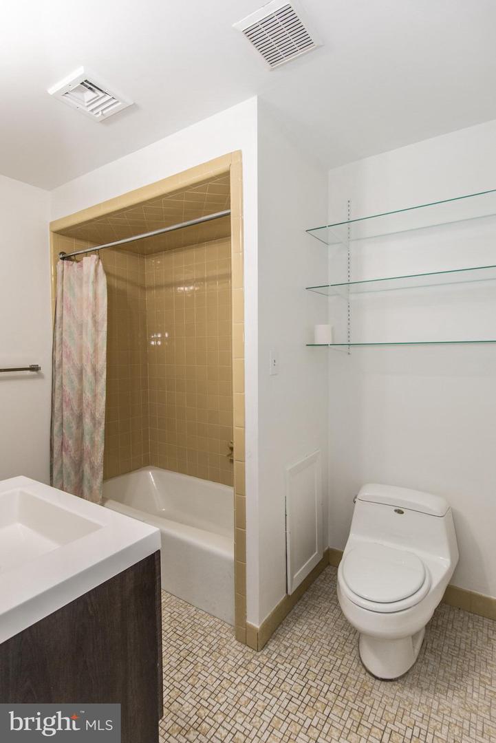 4624 Rhawn St Property Photo 72