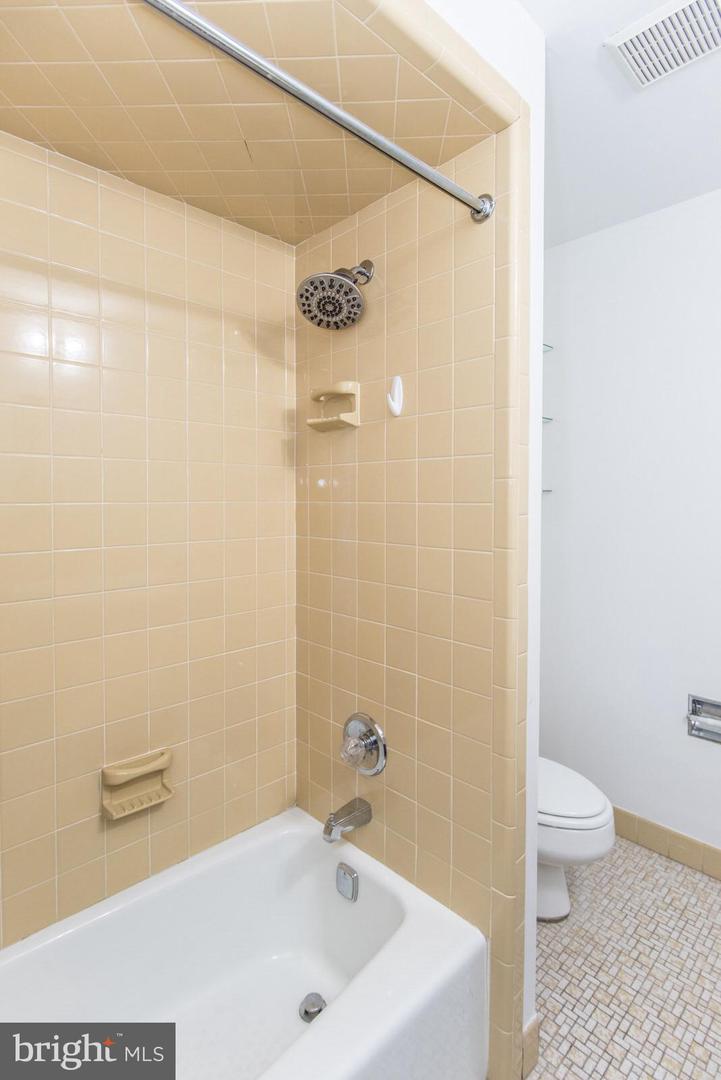 4624 Rhawn St Property Photo 77