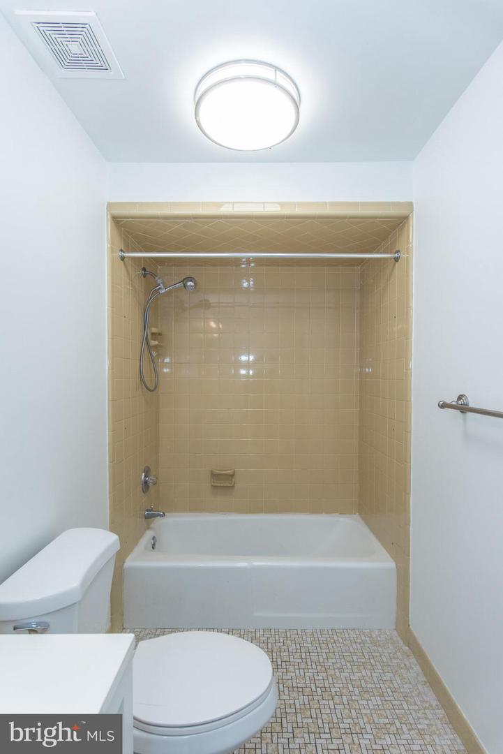 4624 Rhawn St Property Photo 114