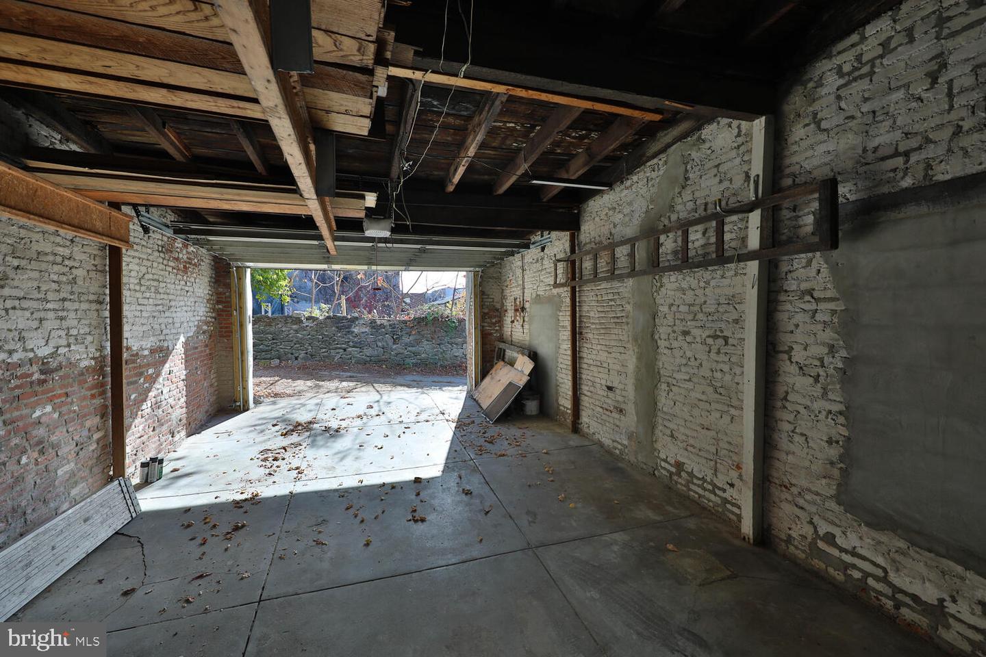 111 Pensdale St Property Photo 28
