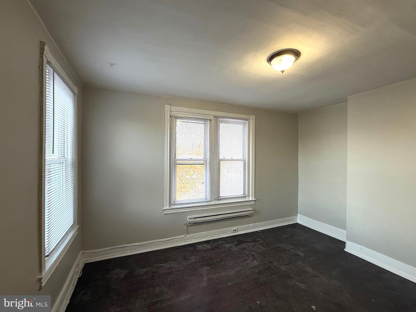 5748 Chestnut St #c Property Photo 6