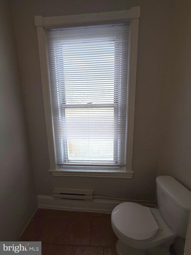 5748 Chestnut St #c Property Photo 7