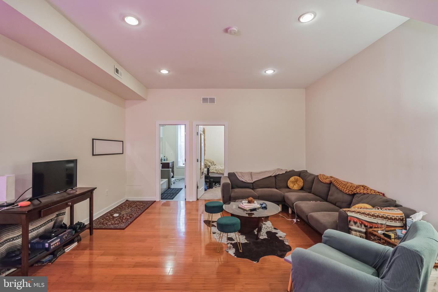 1729 Ridge Ave Property Photo 18
