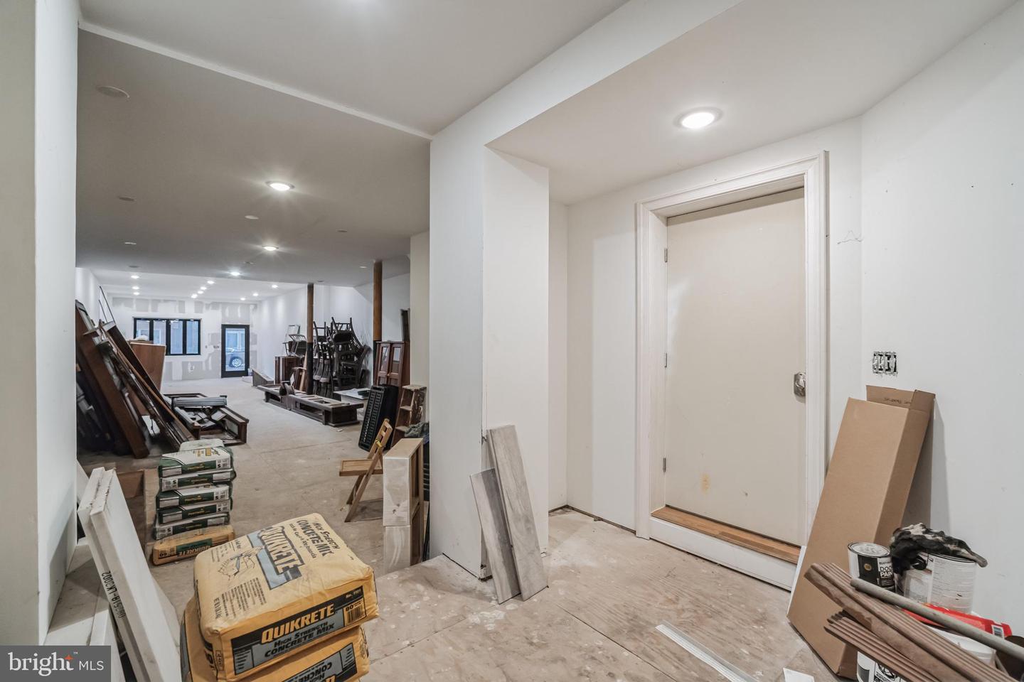 1729 Ridge Ave Property Photo 23