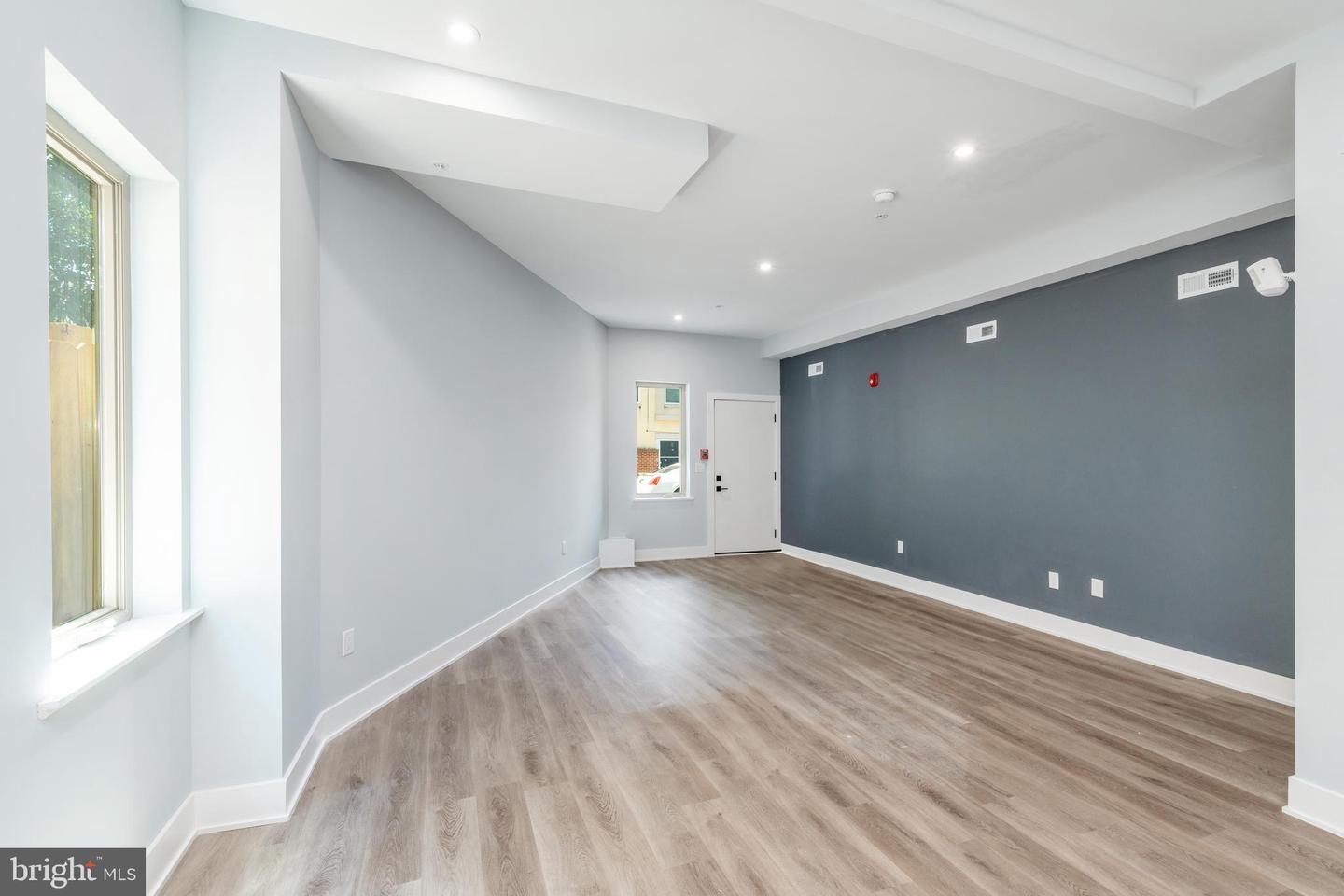 631 N Preston St Property Photo 4