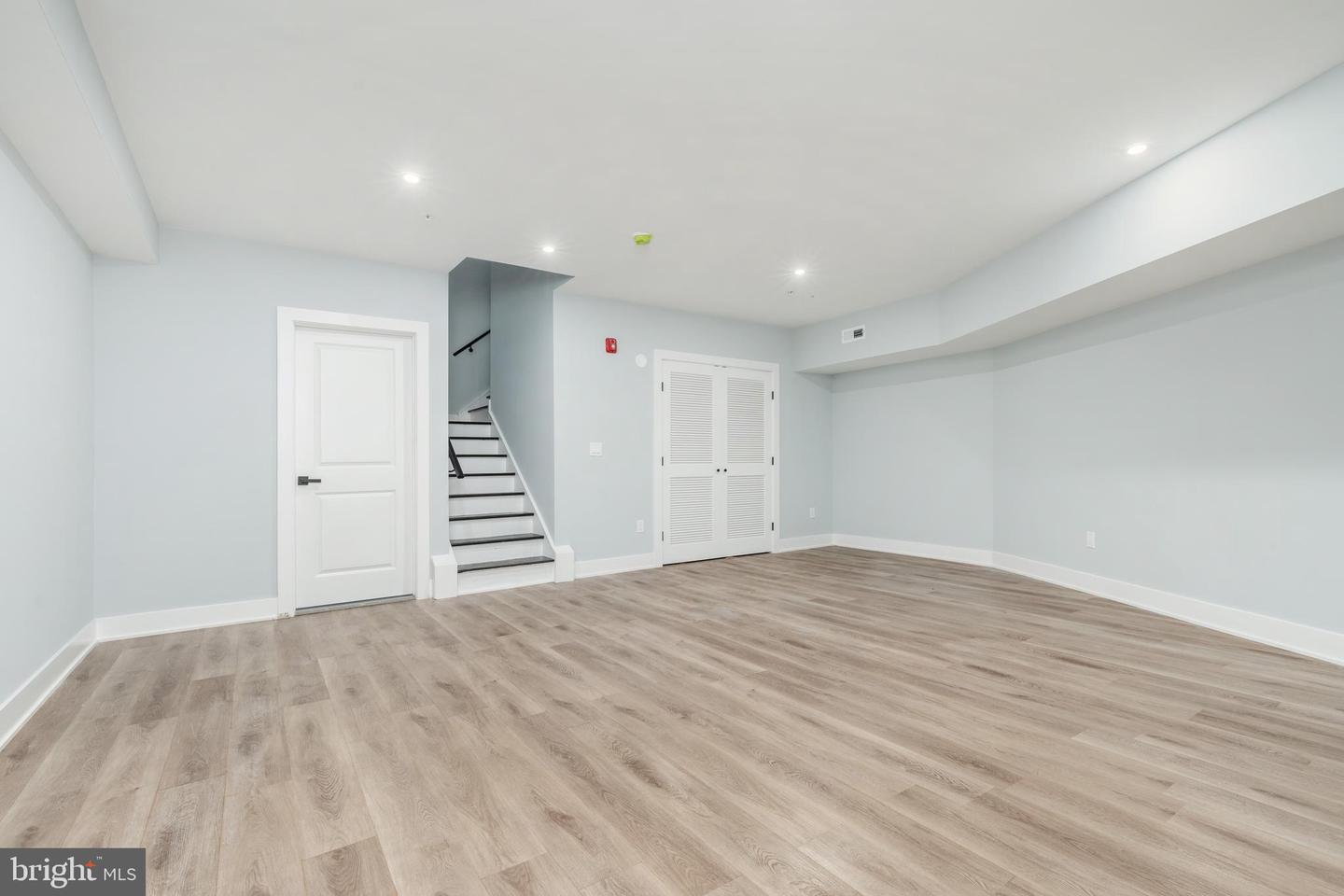 631 N Preston St Property Photo 5