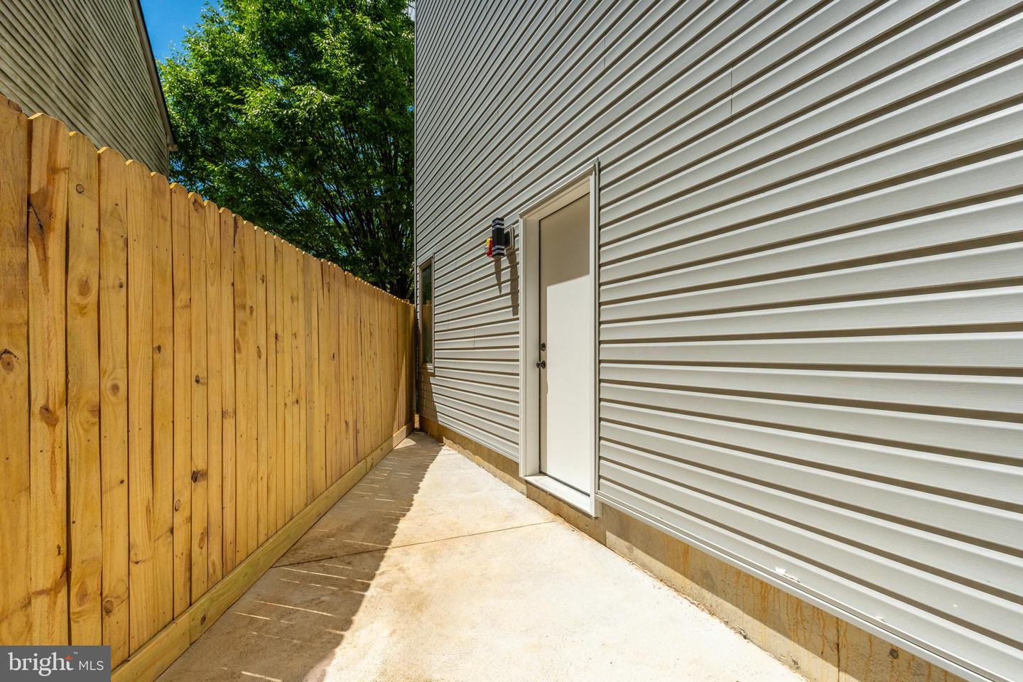 631 N Preston St Property Photo 10