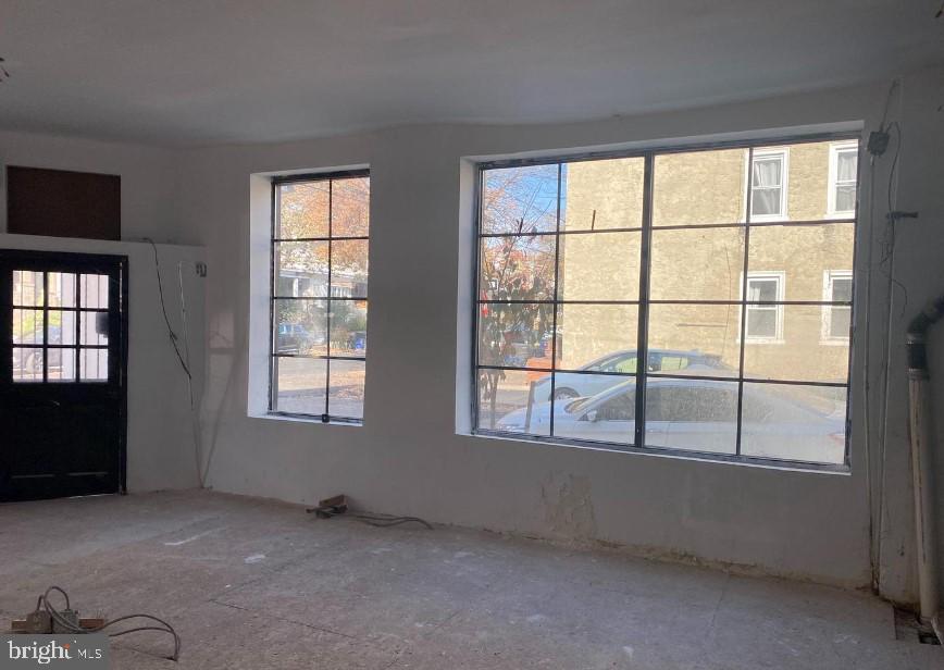 835 Corinthian Ave #comm Property Photo 4