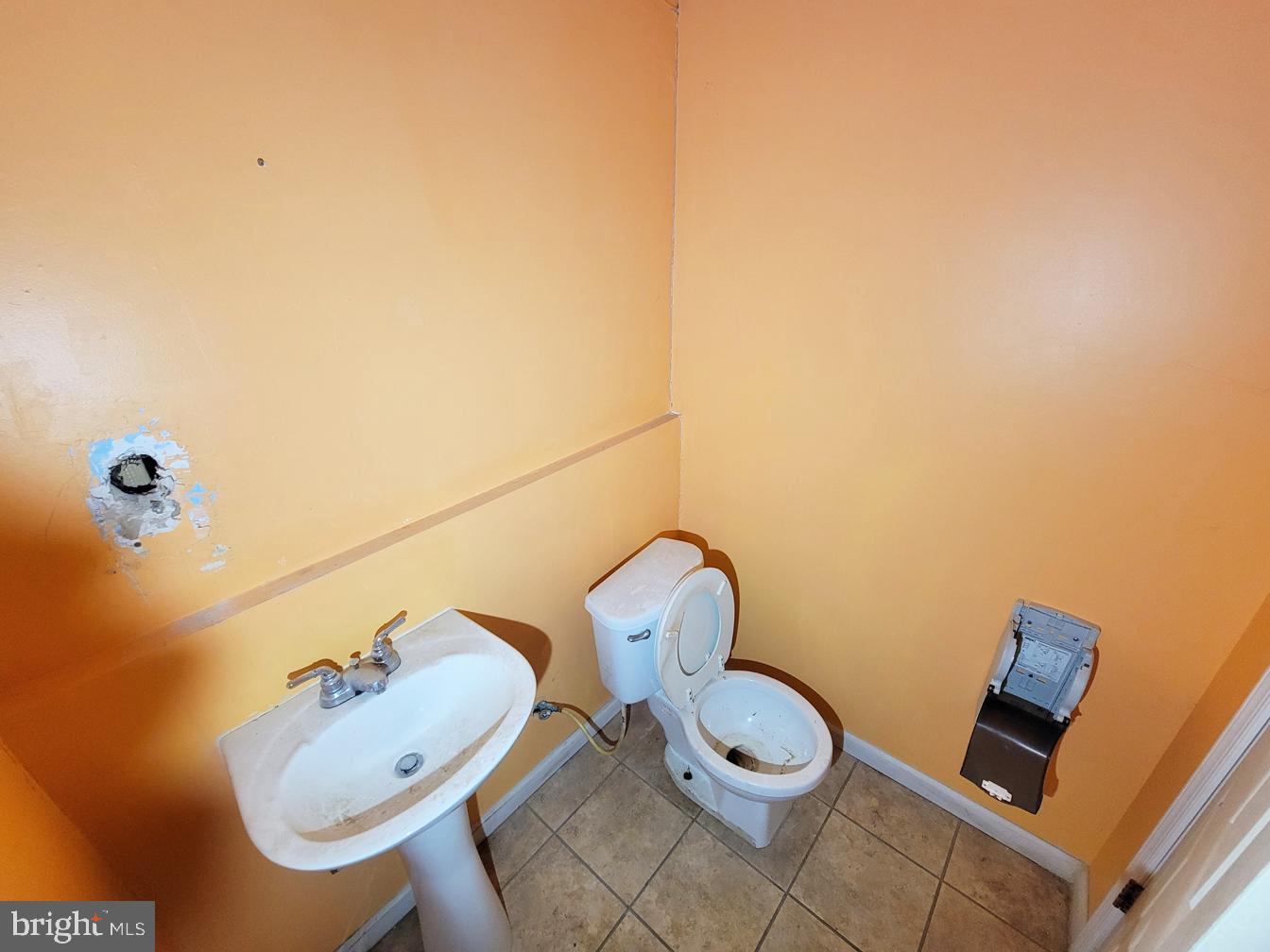 1433 E Vernon Rd #commercial Space Property Photo 7
