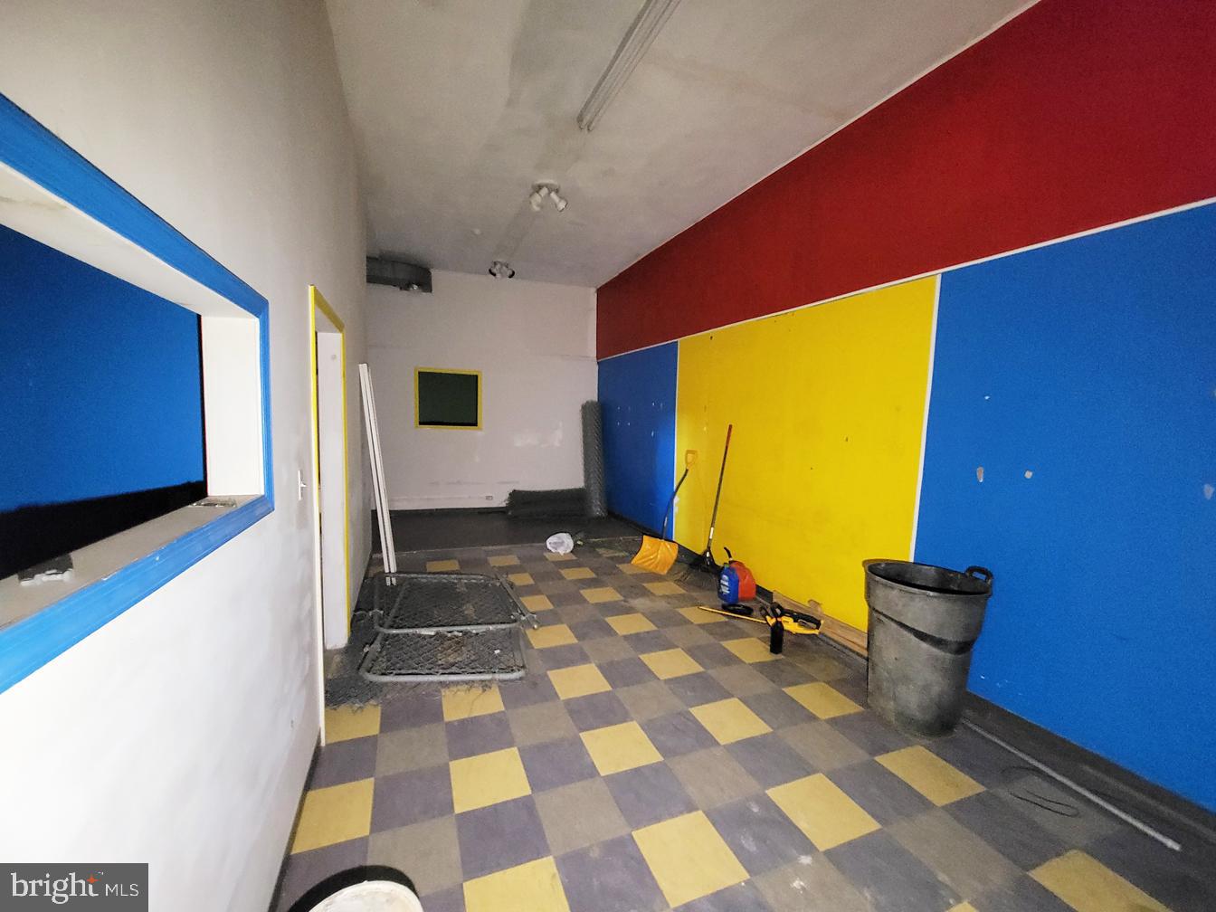 1433 E Vernon Rd #commercial Space Property Photo 9