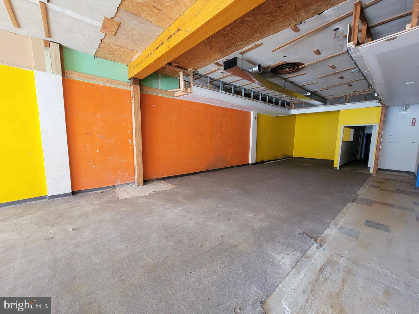 1433 E Vernon Rd #commercial Space Property Photo 21
