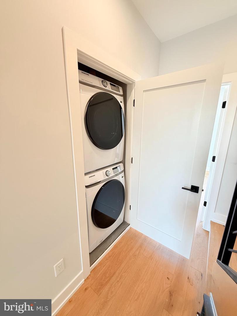 3003-11 Gaul Street #b Property Photo 32
