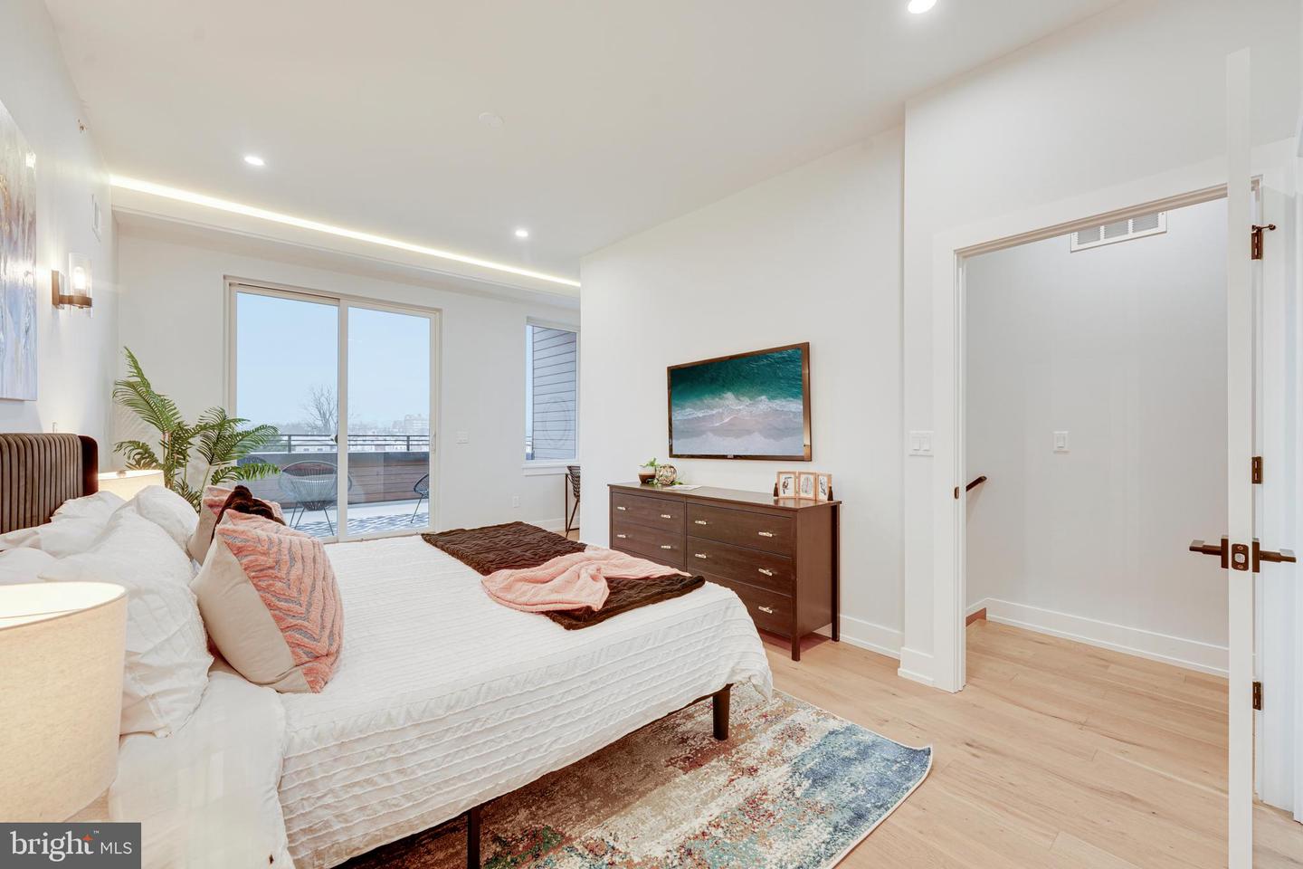 3003-11 Gaul Street #b Property Photo 60