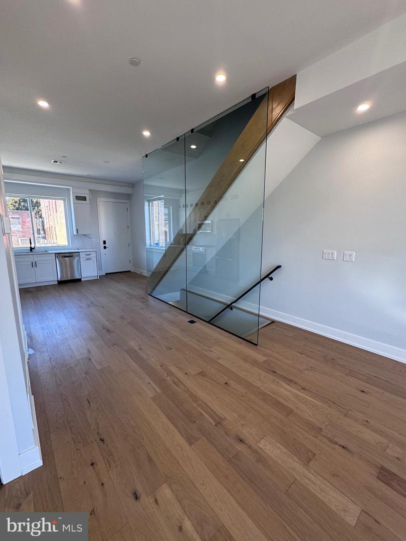 3003-11 Gaul Street #b Property Photo 106