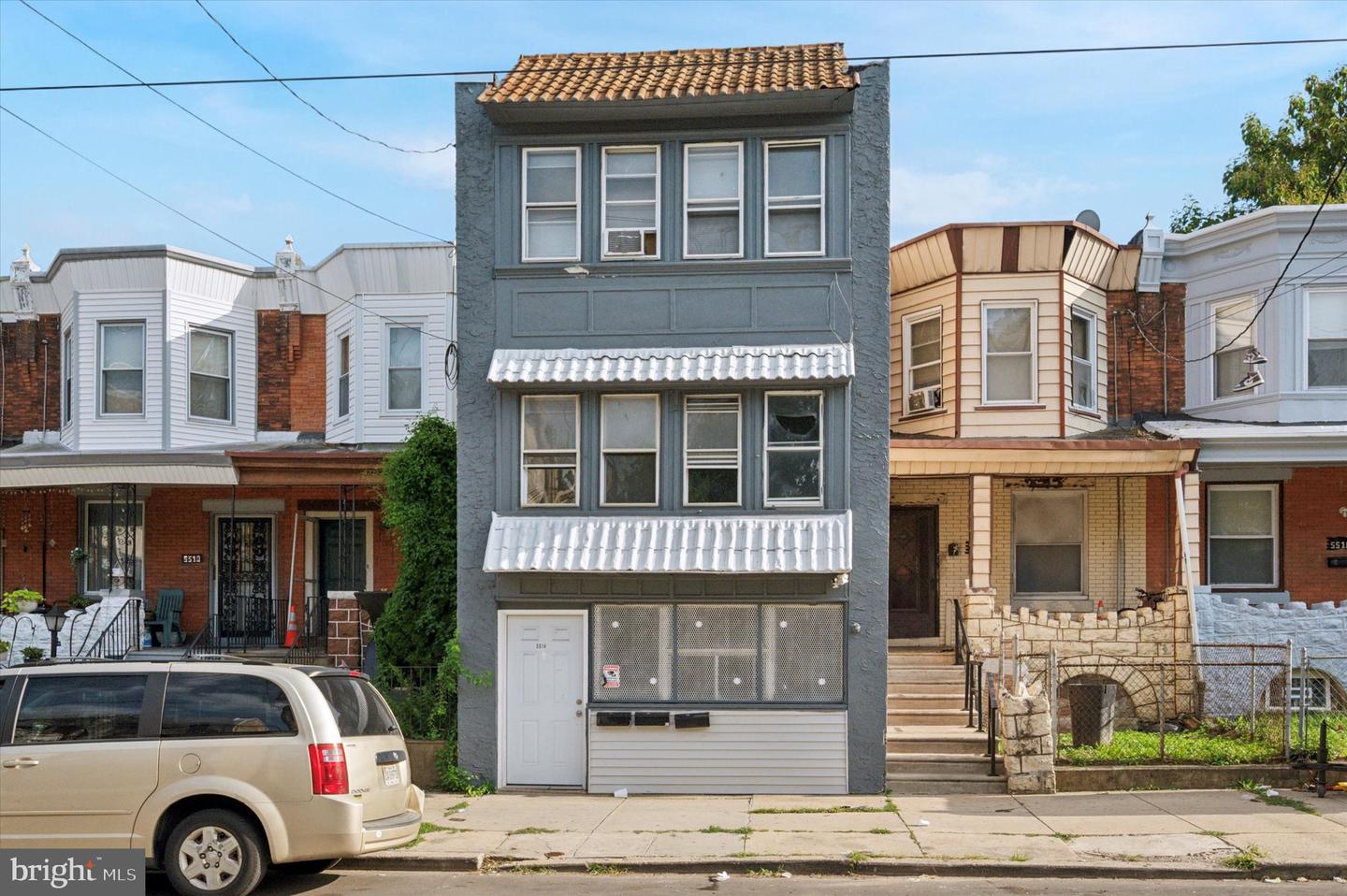 5514 LANSDOWNE AVE Property Photo 1