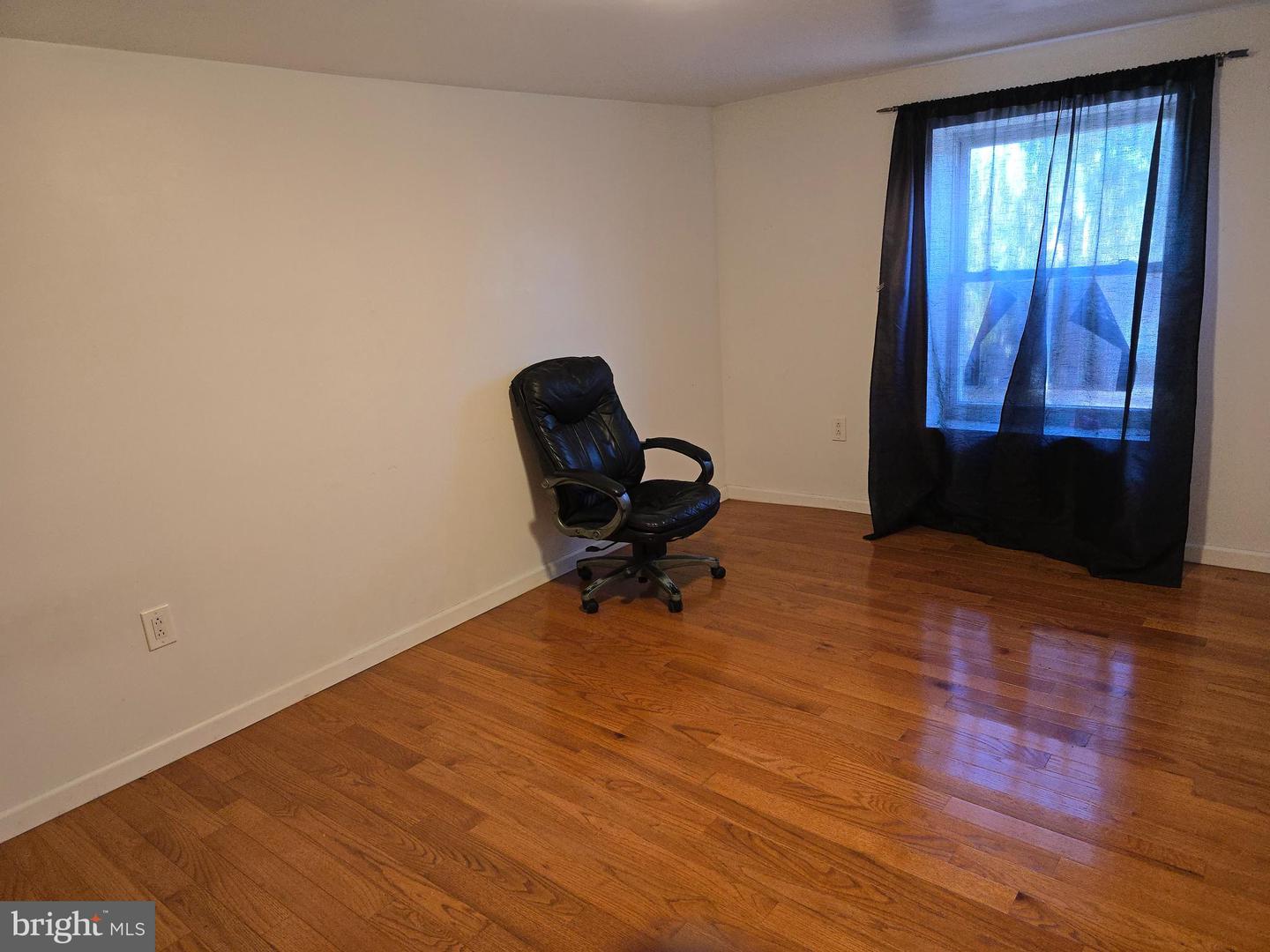 6100 E Wister St Property Photo 28