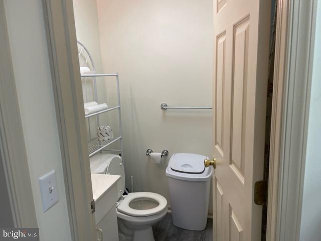 536 W Walnut Ln #rear #1 Property Photo 21