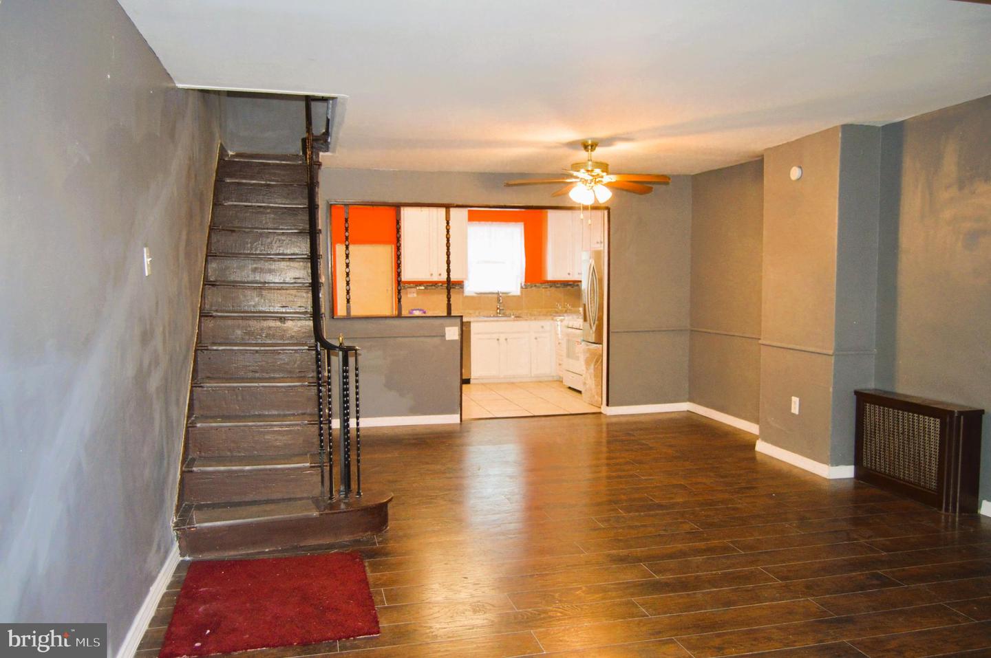 2524 S 61st St Property Photo 2