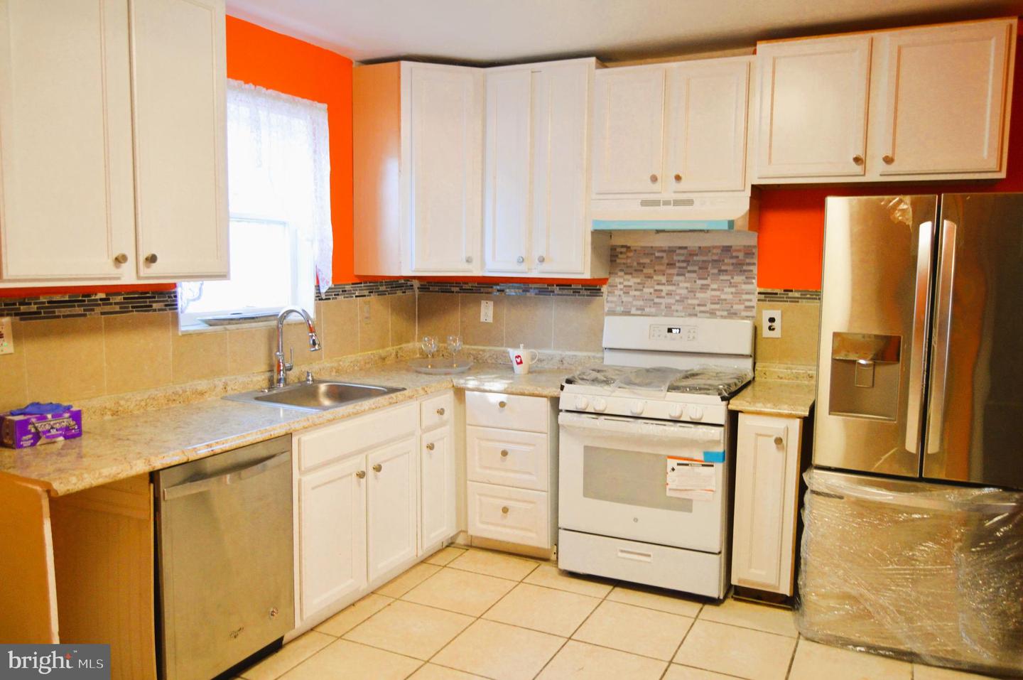 2524 S 61st St Property Photo 8