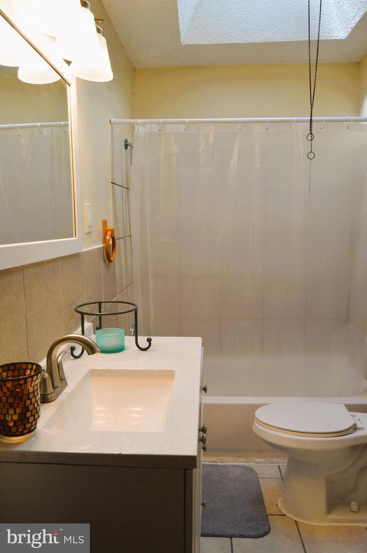 2524 S 61st St Property Photo 17