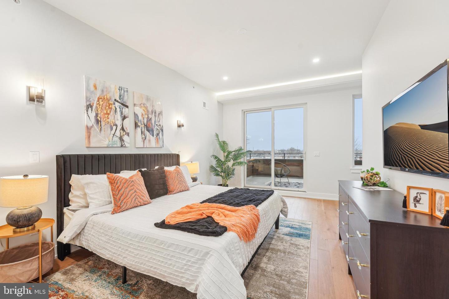 3003-11 Gaul Street #c Property Photo 1