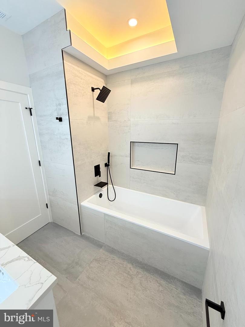3003-11 Gaul Street #c Property Photo 6