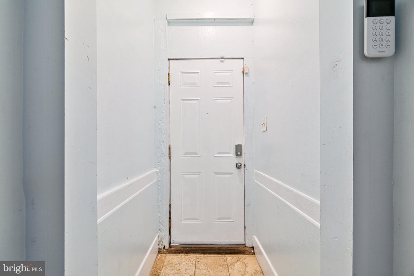 1636 Edgley St Property Photo 10