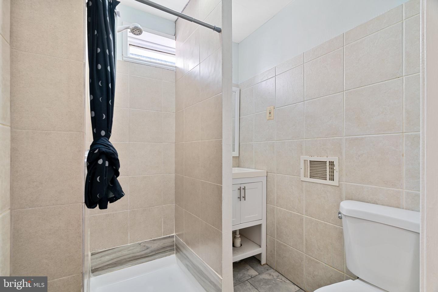1636 Edgley St Property Photo 14