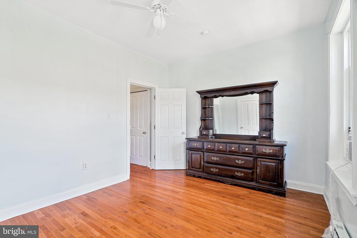 1636 Edgley St Property Photo 25