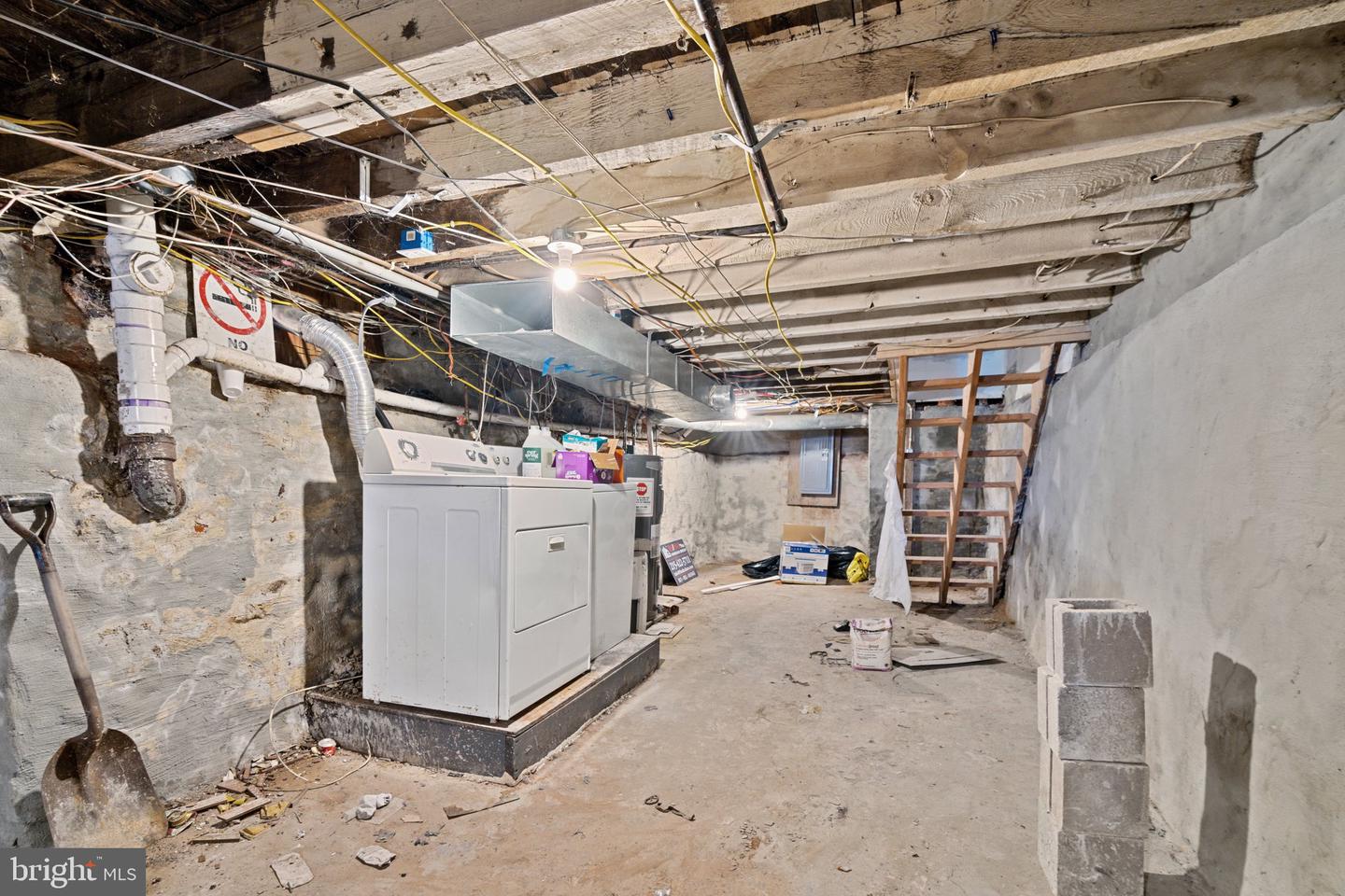 1636 Edgley St Property Photo 33