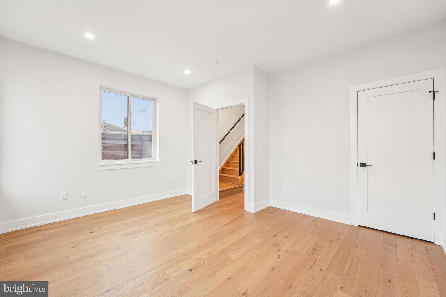 3003-11 Gaul Street #d Property Photo 3