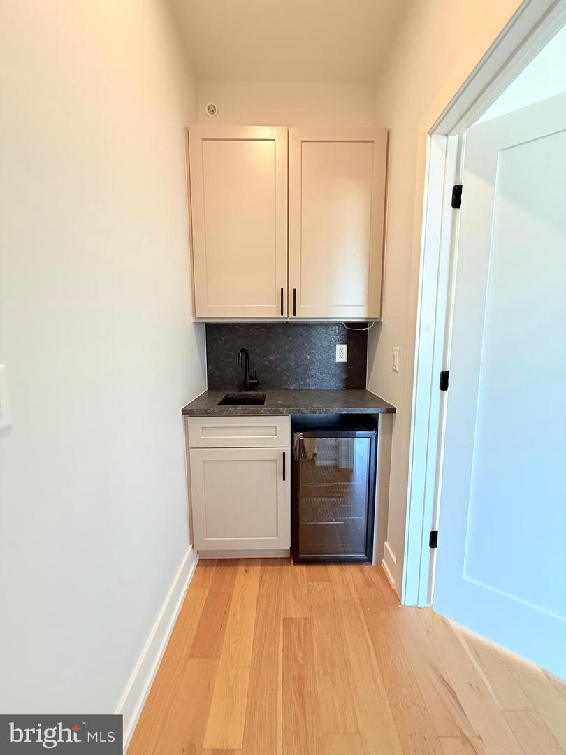 3003-11 Gaul Street #d Property Photo 12