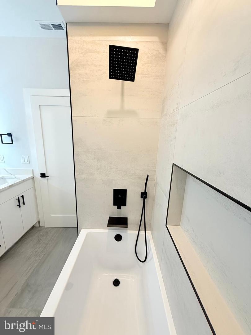 3003-11 Gaul Street #d Property Photo 54