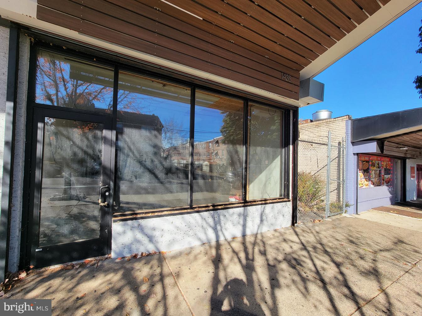 1435 E Vernon Rd #commercial Space Property Photo 4