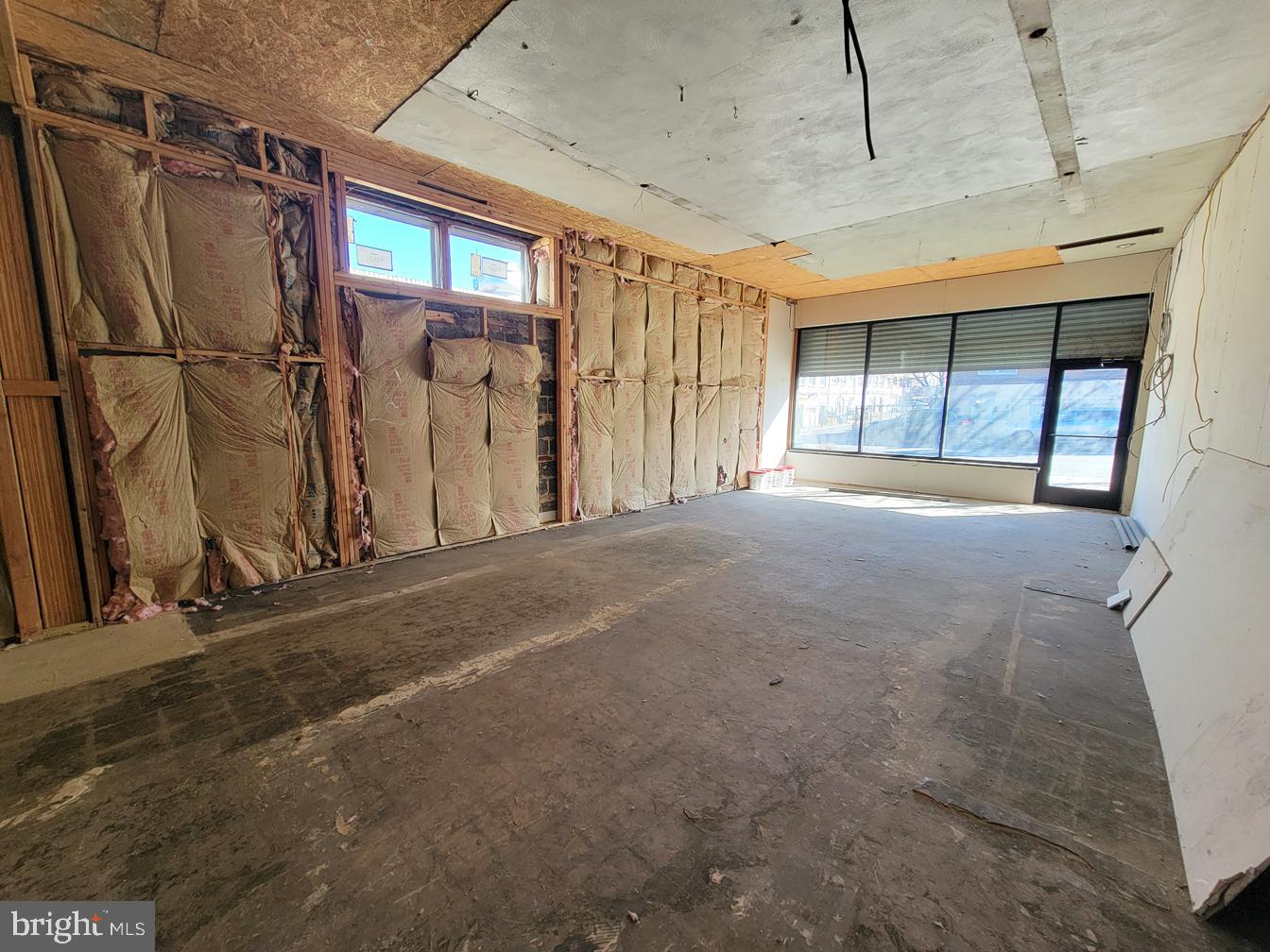1435 E Vernon Rd #commercial Space Property Photo 8