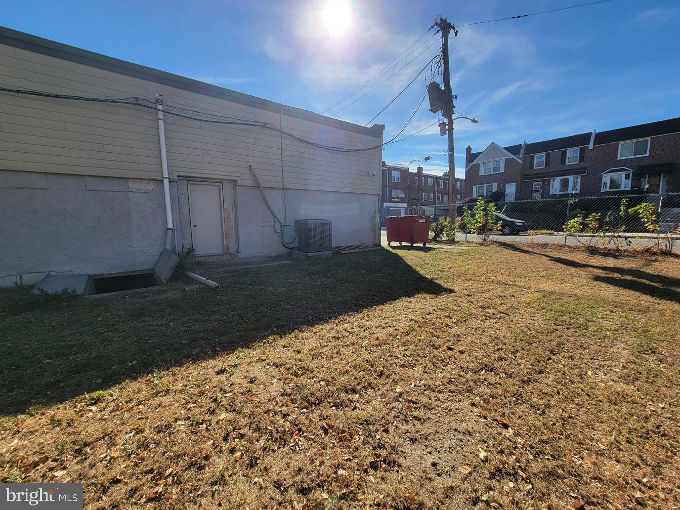 1435 E Vernon Rd #commercial Space Property Photo 22