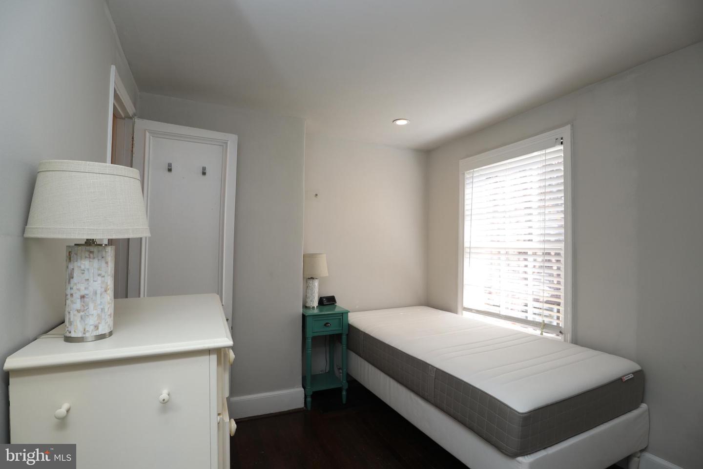 1618 Latimer St Property Photo 26