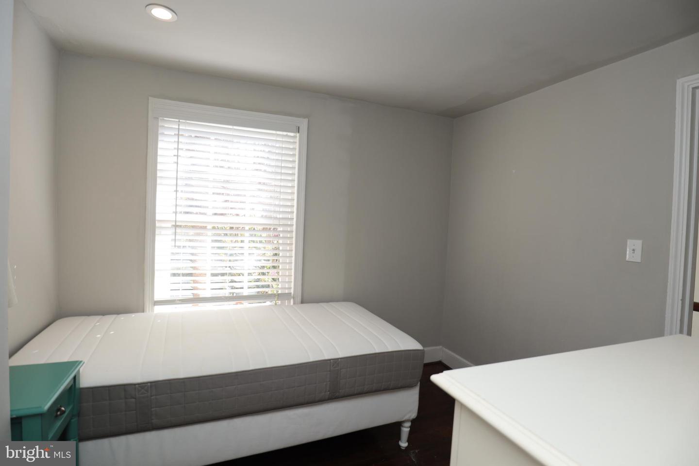 1618 Latimer St Property Photo 28